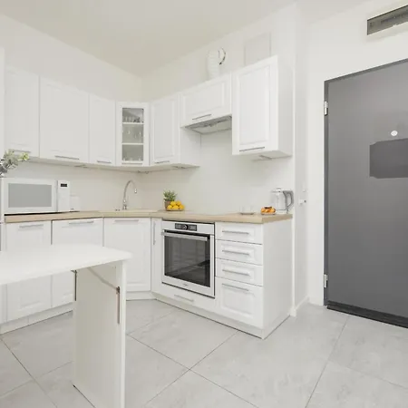 Business Sikorskiego By Renters * Varşova
