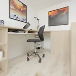Business Sikorskiego By Renters شقة *